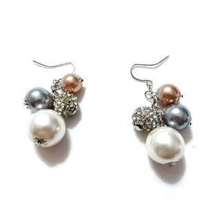 Vintage Pearl Cluster Earrings feminine dainty girly wedding pink gray cha cha